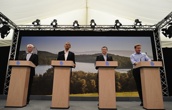Imagen de la rueda de prensa en donde han anunciado la apertura de en julio de las negociaciones de un tratado de libre comercio entre EEUU y la UE. (Jewel SAMAD/AFP)
