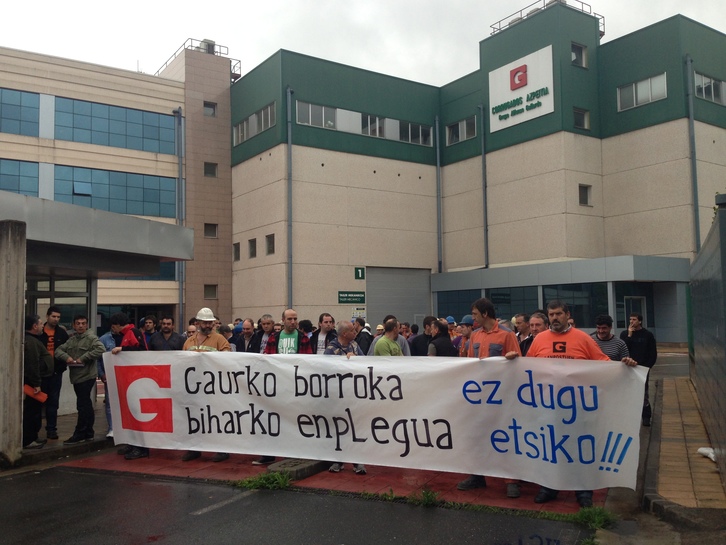 Protesta de los trabajadores de Corrugados Azpeitia. (@IRAIAOIARZABAL)