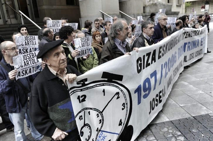 Concentración de Herrira frente a la Audiencia Provincial de Bizkaia. (ARGAZKI PRESS)