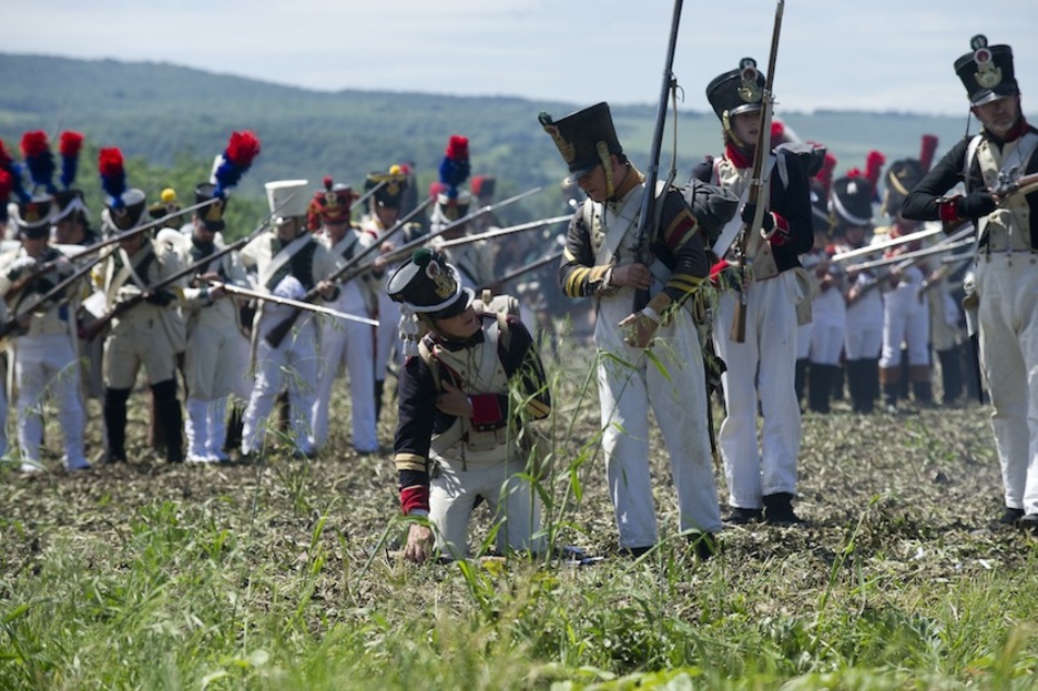 Más de 400 personas han participado en la recreación de la batalla. (Raul BOGAJO/ARGAZKI PRESS)