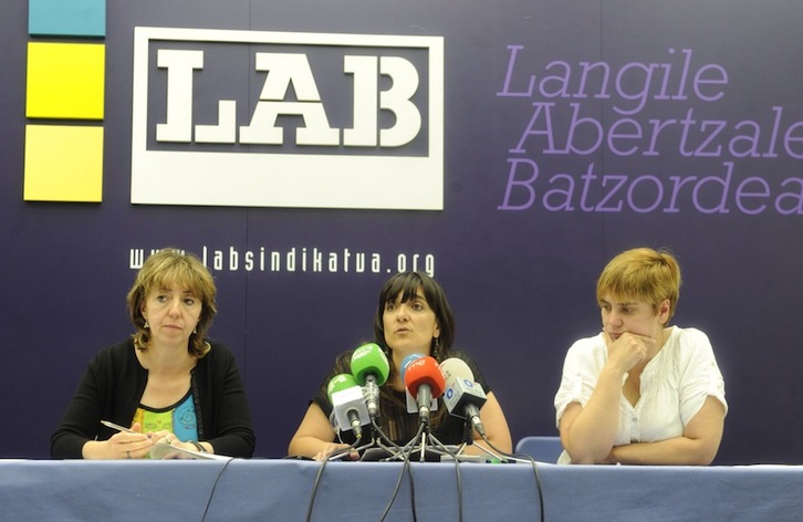 Osasun sistemarentzat alternatiba proposatuz LABek eman duen prentsaurrekoa. (ARGAZKI PRESS)