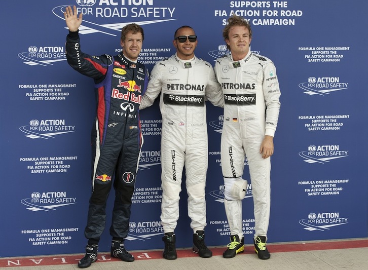 Los tres primeros en la sesión de clasificación del Gran Premio de Gran Bretaña. (Tom GANDOLFINI/AFP)