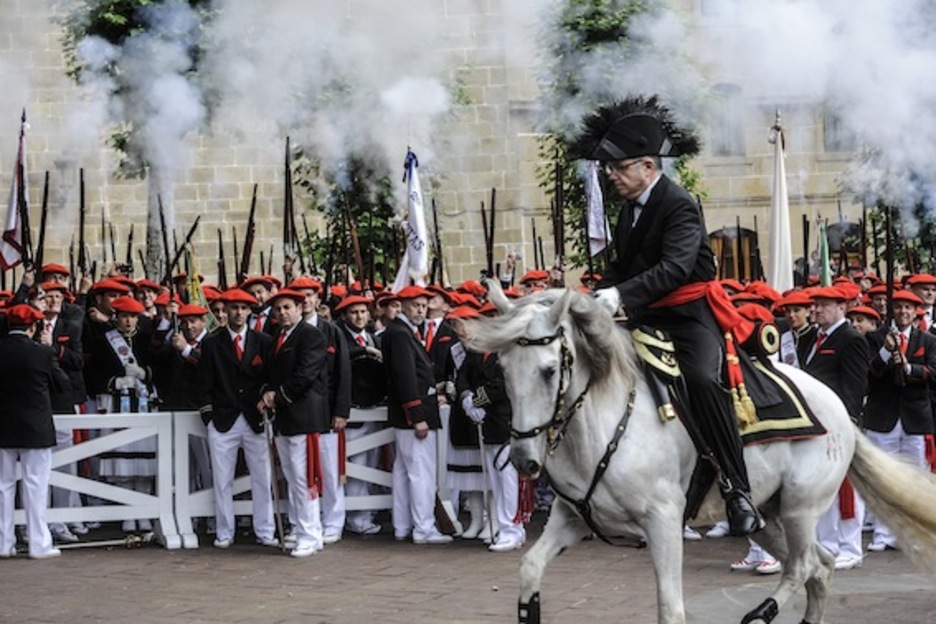 Alderdi tradizional deitutakoaren jenerala. (Jagoba MANTEROLA/ARGAZKI PRESS)