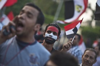 Continúan las protestas en El Cairo para exigir la dimisión de Morsi. (Khaled DESOUKI/AFP)