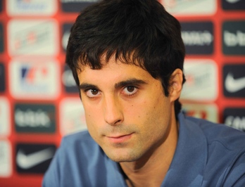 Xabi Etxeita ha sido presentado en Ibaigane. (ARGAZKI PRESS)