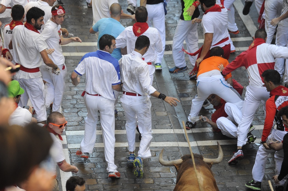 Cuatro heridos han sido atendidos por las cáidas.
