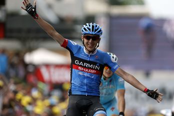 Dan Martin garaipena ospatzen. (AFP)