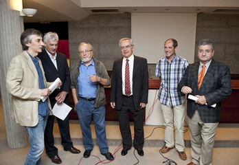 Juristas, académicos y personalidades de la información han comparecido ante los medios para mostrar su rechazo al macrosumario. (ARGAZKI PRESS)