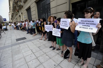 Eguzki talde ekologistak Gasteizen egin duen elkarretaratzearen irudia. (Juanan RUIZ/ARGAZKI PRESS)