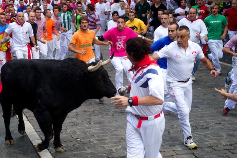 En la curva de Telefónica. (Iñigo URIZ/ARGAZKI PRESS)