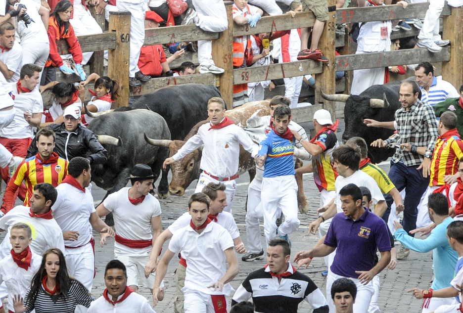 Último tramo del encierro antes de entrar al callejón. (Jagoba MANTEROLA / ARGAZKI PRESS) Último tramo del encierro antes de entrar al callejón. (Jagoba MANTEROLA / ARGAZKI PRESS)