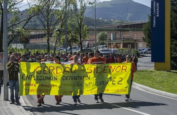 Manifestación de los trabajadores, celebrada el pasado mayo (Luis JAUREGIALTZO / ARGAZKI PRESS)
