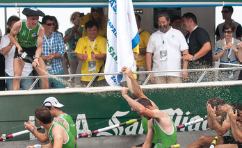 Hondarribia garaipena ospatzen. (Gorka RUBIO / ARGAZKI PRESS)