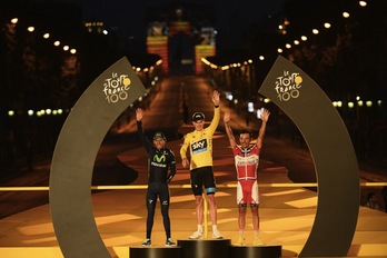Froome, Quintana y Rodriguez, en el podium. (Stephane MANTEY/AFP)