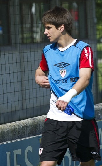 Ruiz de Galarreta, en un entrenamiento en Lezama. (Luis JAUREGIALTZO/ARGAZKI PRESS)