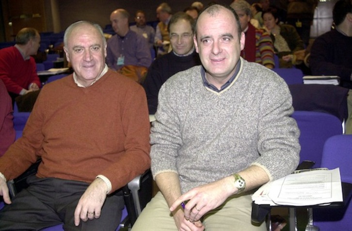 Javier Atutxa, en 2002 junto a un joven Joseba Egibar (Monika DEL VALLE)