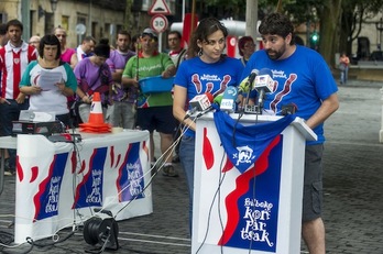 Bilboko Konpartsetako ordezkariek egindako agerraldia. (Marisol RAMIREZ/ARGAZKI PRESS)