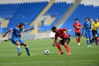 Un lance del encuentro entre el Athletic y el Cardiff City. (ATHLETIC-CLUB.NET)