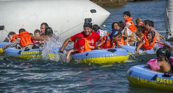 Ume ugari animatu da abordatze txikian parte hartzera. (Gorka RUBIO/ARGAZKI PRESS)