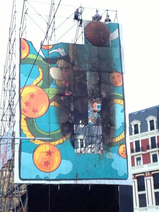 Kaskagorriren dorrea erreta. (@iona_gorri)