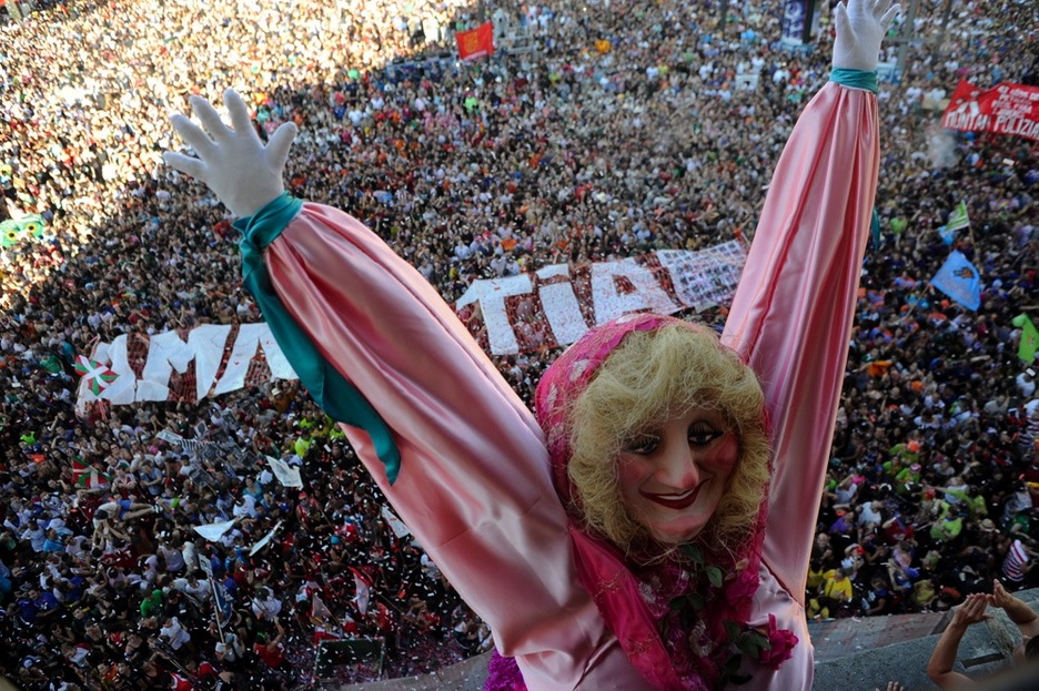 Marijaia! Berak nagusiarazi du festa Bilbon. (Marisol RAMIREZ / ARGAZKI PRESS)