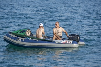 Korta pasa den larunbateko estropadan Zarautzen. (Gorka RUBIO / ARGAZKI PRESS)