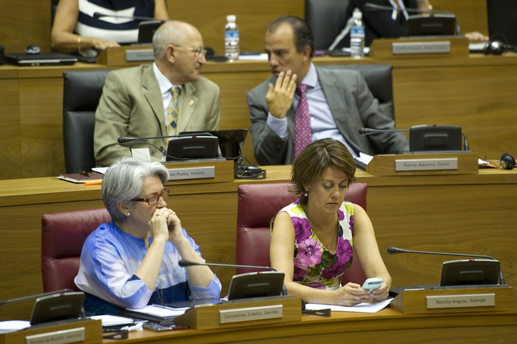 Barcina durante un pleno en el Parlamento de Iruñea. (Idoia ZABALETA / ARGAZKI PRESS)