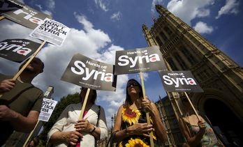 Protesta en Londres contra la intervención militar en Siria. (Andrew COWIE / AFP)