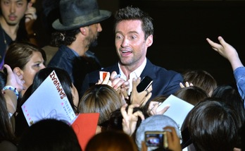 Hugh Jackman herenegun Tokion, ‘The Wolverine’ filmaren estreinaldian. (Kazuhiro NOGI / AFP)