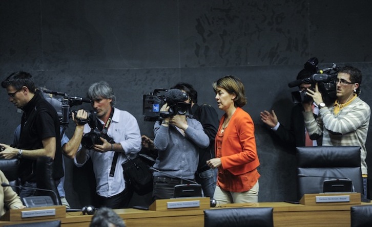 Yolanda Barcina, durante una sesión en el Parlamento foral. (Jagoba MANTEROLA / ARGAZKI PRESS) 