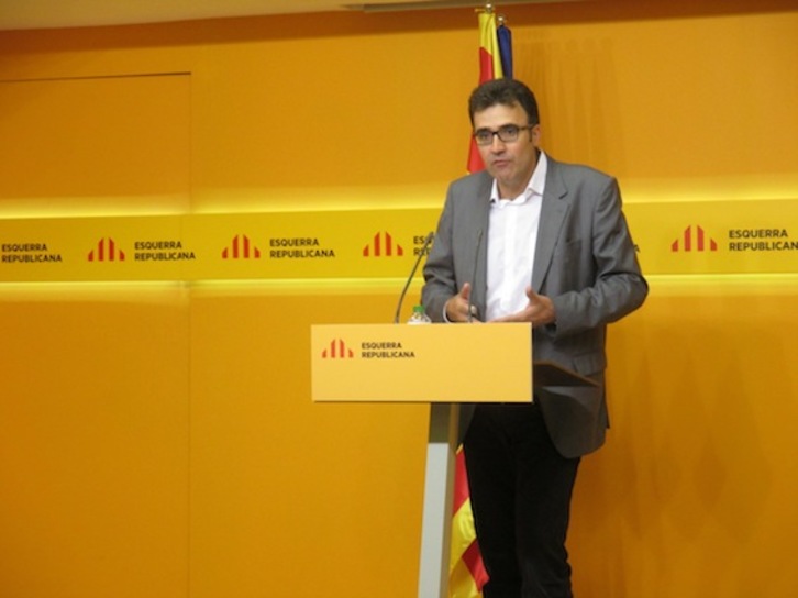 El secretario general de ERC, Lluís Salvadó, durante la rueda de prensa. (NAIZ.INFO)