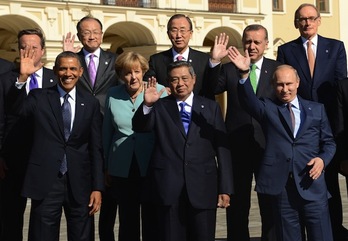 Foto de familia de los mandatarios que han participado en la reunión del G20. (Kirill KUDRYAVTSEV/AFP PHOTO)
