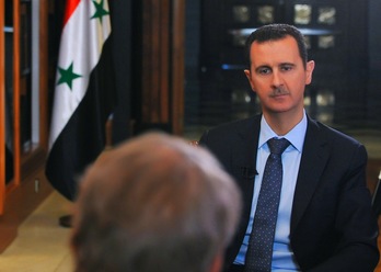 Bashar al-Assad, durante la entrevista que concedió ayer a la cadena estadounidense CBS. (AFP)