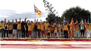 La Via Catalana, a su paso por Alcanar (Tarragona). (José JORDAN/AFP)