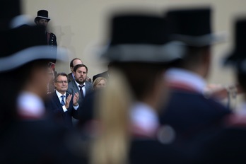 Artur Mas y Oriol Junqueras, durante los actos oficiales de la Diada. (Lluís GENE/AFP)