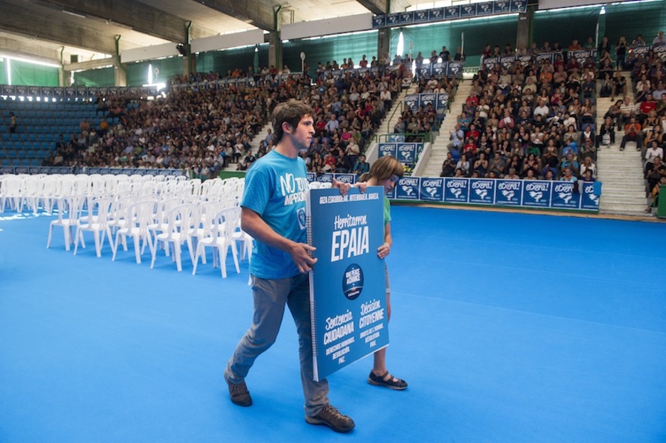 Herritarren Epaiak 80 herri baino gehiago bisitatu ditu udan. (Iñigo URIZ/ARGAZKI PRESS) Herritarren Epaiak 80 herri baino gehiago bisitatu ditu udan. (Iñigo URIZ/ARGAZKI PRESS)