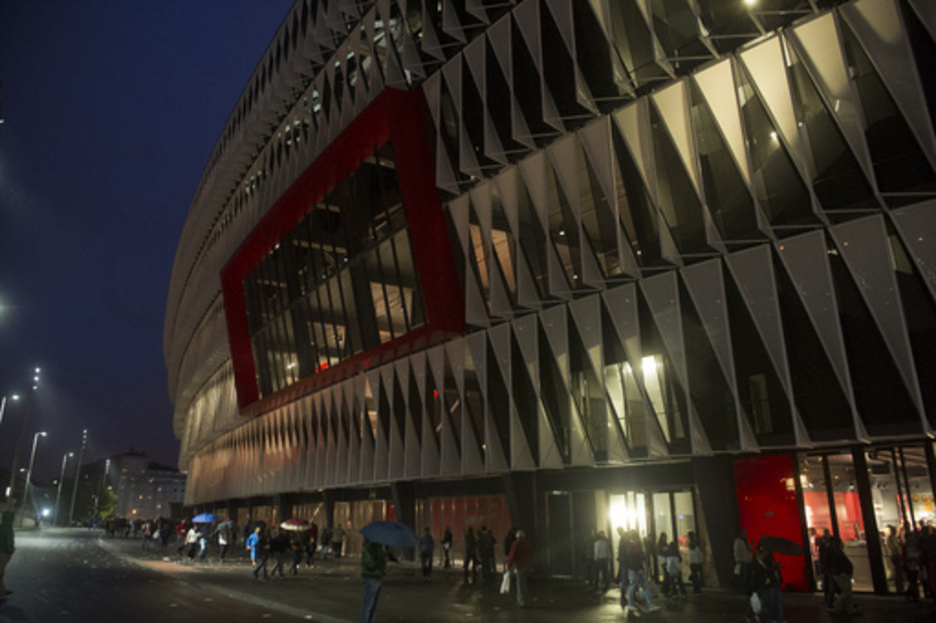 San Mames Barriko kanpokaldea. (Luis JAUREGIALTZO/ARGAZKI PRESS) San Mames Barriko kanpokaldea. (Luis JAUREGIALTZO/ARGAZKI PRESS)