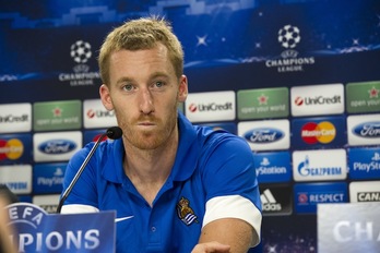 Zurutuza, en la comparecencia previa al partido entre la Real y el Lyon. (Gorka RUBIO/ARGAZKI PRESS)