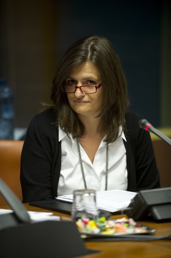 Almudena Moreno, durante su comparecencia en el Parlamento. (Raúl BOGAJO/ARGAZKI PRESS9