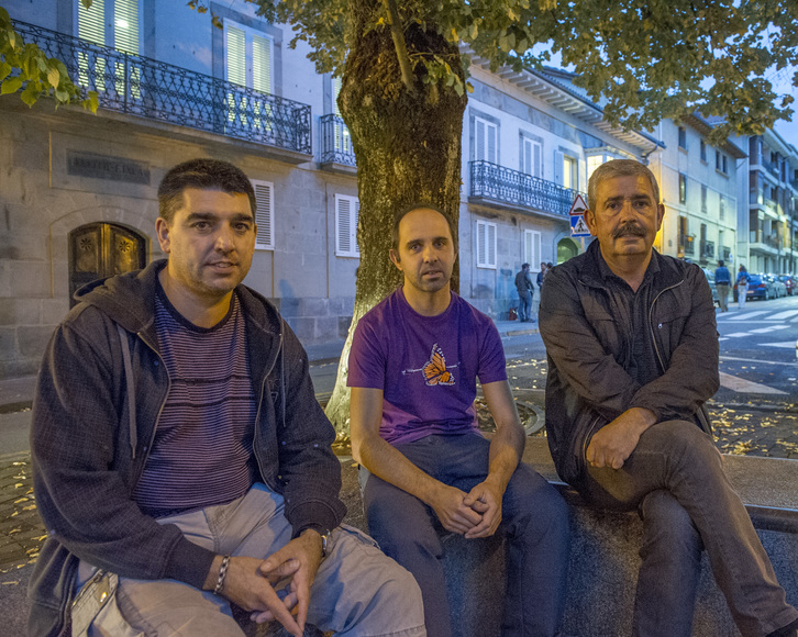 Algunas de las personas que han participado en el documental ‘Barruko arrastuak’. ‘Gorka RUBIO / ARGAZKI PRESS)