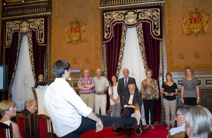 Nestor Basterretxea eta ‘Egin’ eta ‘Egunkariari’ omenaldia egin die Gipuzkoako Aldundiak. (Juan Carlos RUIZ/ARGAZKI PRESS)