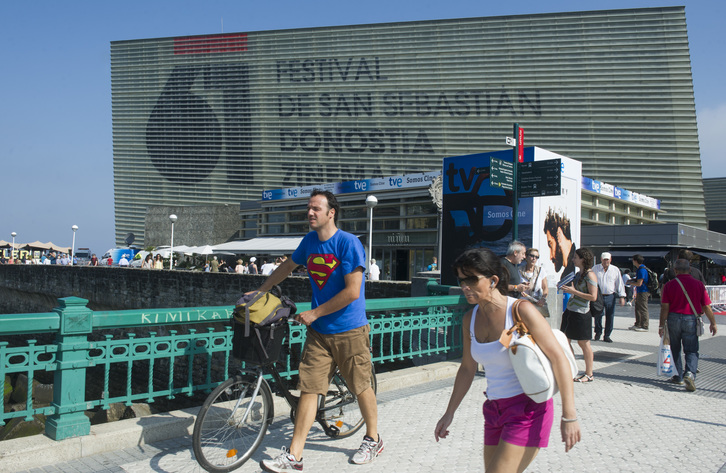 El Kursaal ha vuelto a ser el epicentro del certamen cinematográfico. (Jon URBE / ARGAZKI PRESS)