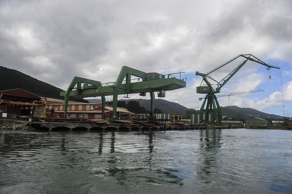 Bisitak itsasadar guztia zeharkatzen du. (Luis JAUREGIALTZO/ARGAZKI PRESS)