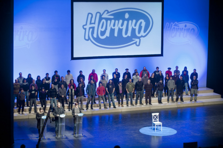 Acto de presentación en Herrira, en febrero de 2012. (Jon URBE/ARGAZKI PRESS)