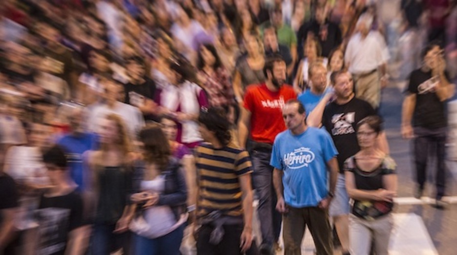 Jende askok eraman zuen Herrirako kamiseta. (Gorka RUBIO/ARGAZKI PRESS)