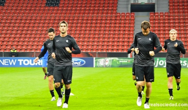 Los blanquiazules han entrenado en el Bay Arena de Leverkusen. (REALSOCIEDAD.COM)