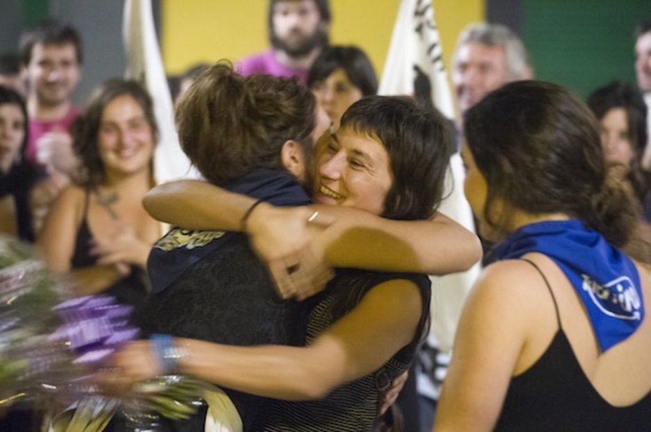 Nagore Garciari lehen harrera, Zumaian. (Gorka RUBIO/ARGAZKI PRESS)