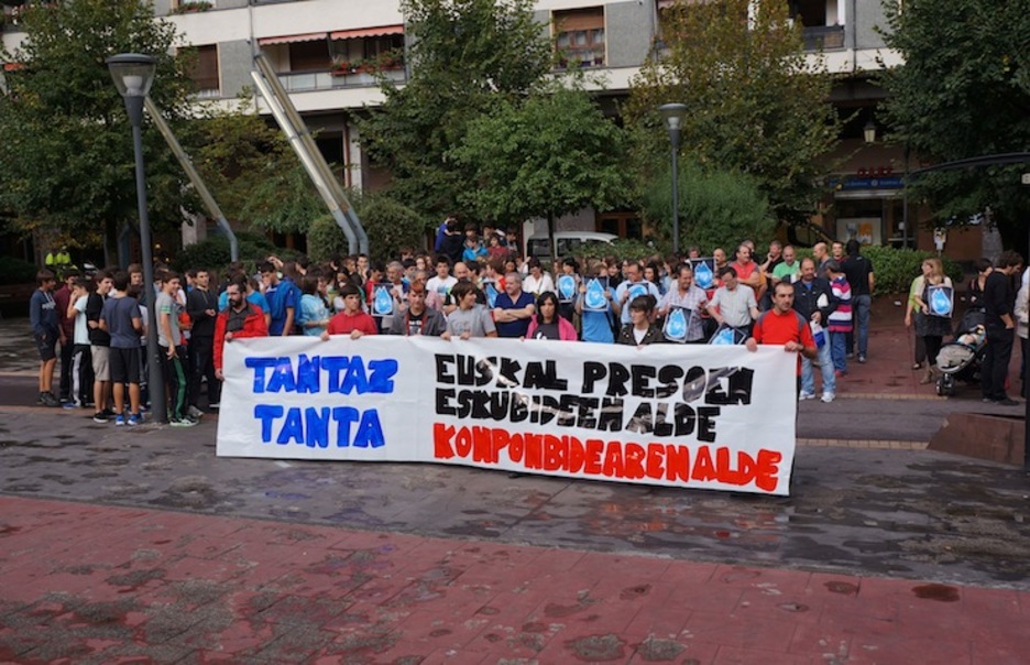 En Urretxu-Zumarraga también han salido a la calle. (Gotzon ARANBURU) En Urretxu-Zumarraga también han salido a la calle. (Gotzon ARANBURU)