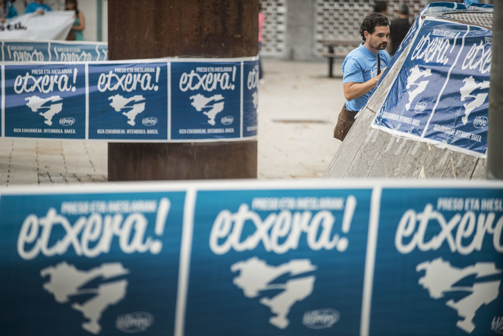Las movilizaciones en protesta por el ataque contra Herrira se han repetido durante toda la semana. (Jon HERNAEZ / ARGAZKI PRESS)