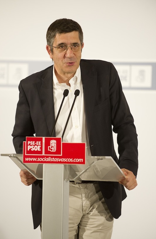 Patxi López, en el acto celebrado por el PSE este domingo. (Raúl BOGAJO / ARGAZKI PRESS)